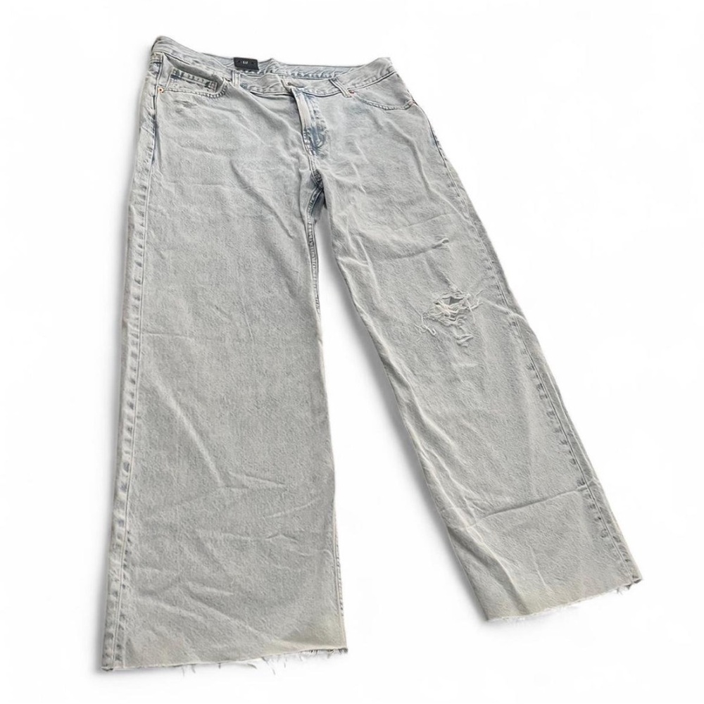 NWT GAP Light Blue Distressed Women Jeans sz 14/32